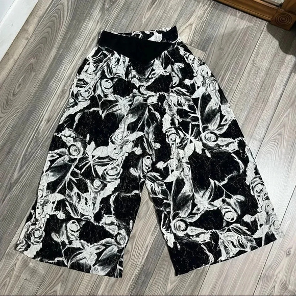 Vtg black and white floral women palazzo Wide leg pants - Picture 5 of 10
